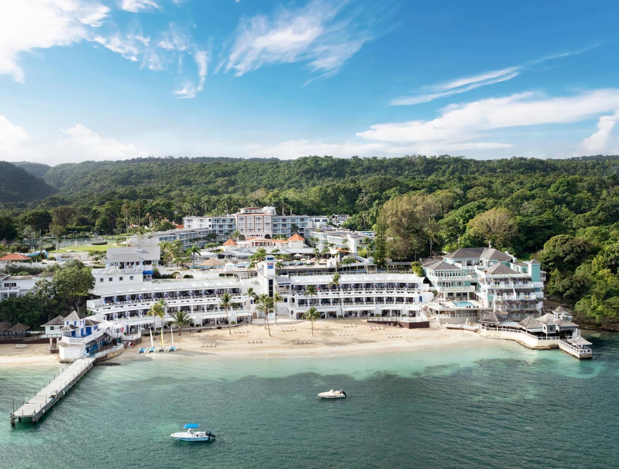 Beaches Ocho Rios A Spa & Golf Bagian luar foto