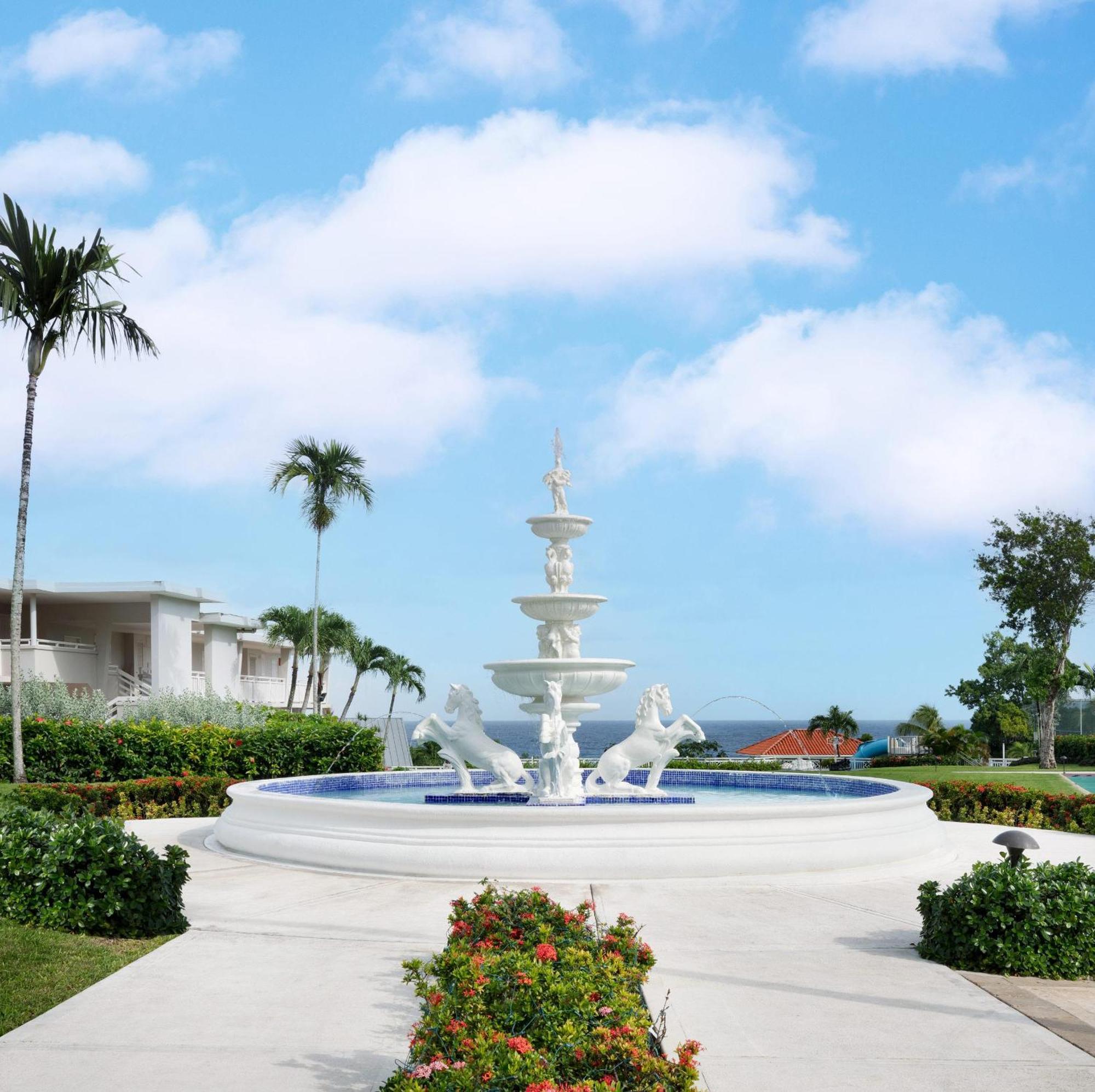 Beaches Ocho Rios A Spa & Golf Bagian luar foto
